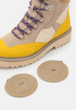 Tamaris Snowboots- Corn Combination -Tamaris Verkoopwinkel 03b721314f6b4dbba7e9bfb0708e54c5 scaled