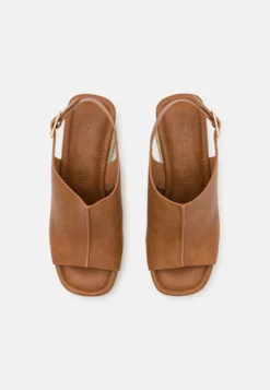 Tamaris Sandalen Met Plateauzool - Nut -Tamaris Verkoopwinkel 06f5ff6dcf974d1683aa37514fbb121b scaled