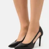 Tamaris Klassieke Pumps - Black