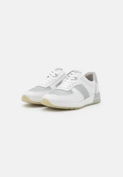 Tamaris Sneakers Laag - White/Silver -Tamaris Verkoopwinkel 0f48f464fd1e4dc0a5975cc260afd715 scaled