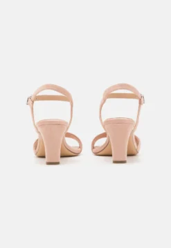 Tamaris Sandalen - Powder 9 Tamaris Sandalen - Powder -Tamaris Verkoopwinkel 25fa66e61d0e441f84d997b33c85a008 scaled