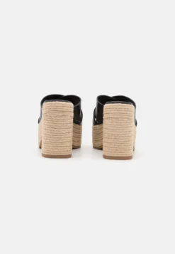 Tamaris Muiltjes Met Hak - Black 9 Tamaris Muiltjes Met Hak - Black -Tamaris Verkoopwinkel 3f47c65541ec44c3aaf9f90dc64e1610 scaled