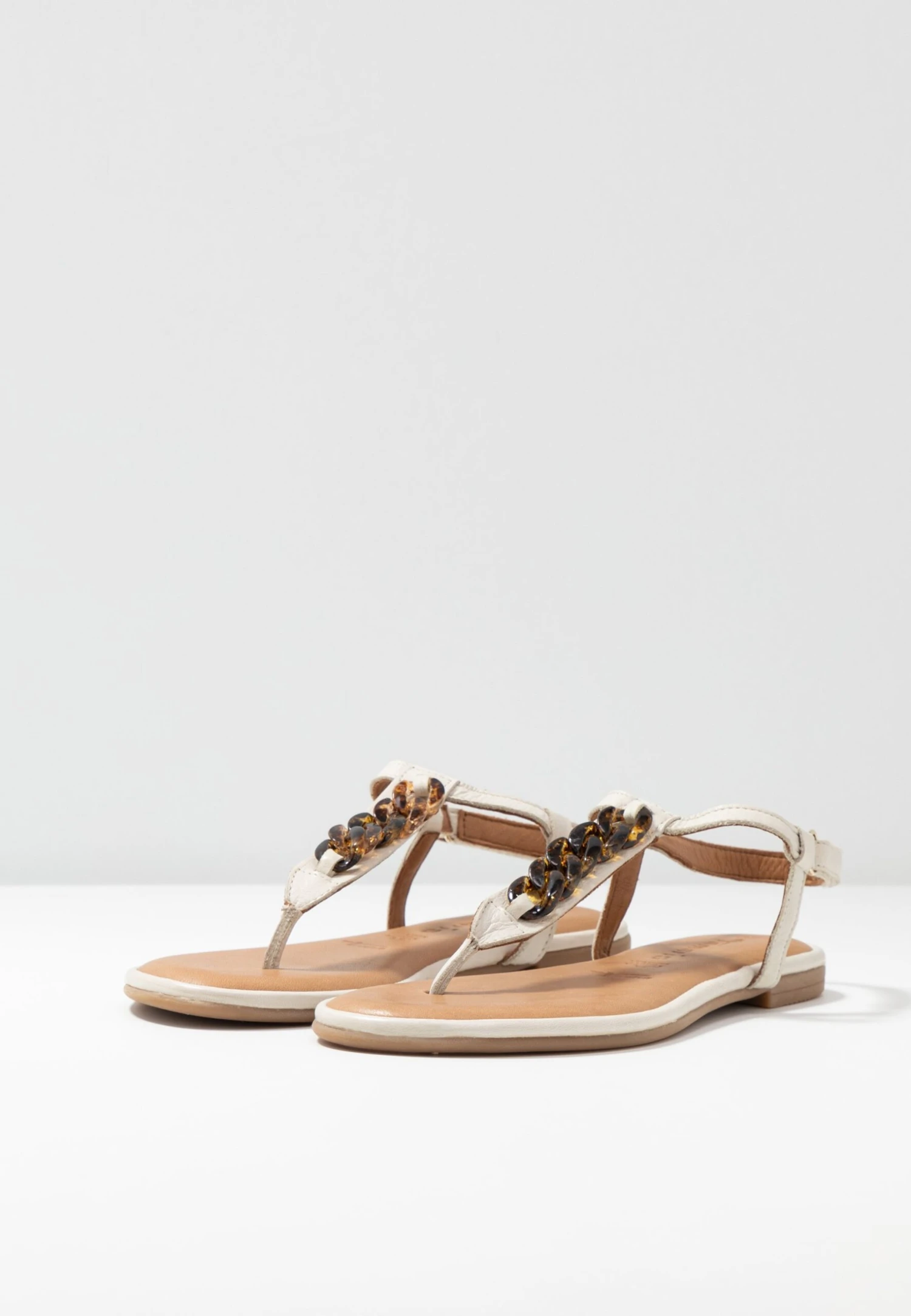 Tamaris Teensandalen - Ivory 5 Tamaris Teensandalen - Ivory - Afbeelding 5