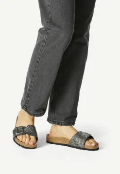 Tamaris Muiltjes - Ethno Blk Met