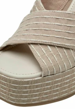 Tamaris Muiltjes Met Hak - Beige Ivory -Tamaris Verkoopwinkel 48b5ae13624446bab33bb55ed491342f