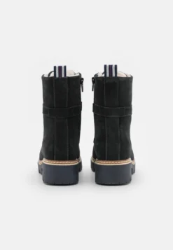 Tamaris Veterboots - Navy 9 Tamaris Veterboots - Navy -Tamaris Verkoopwinkel 5e5e8cfd24e44563b8e2dd52828f96d9 scaled