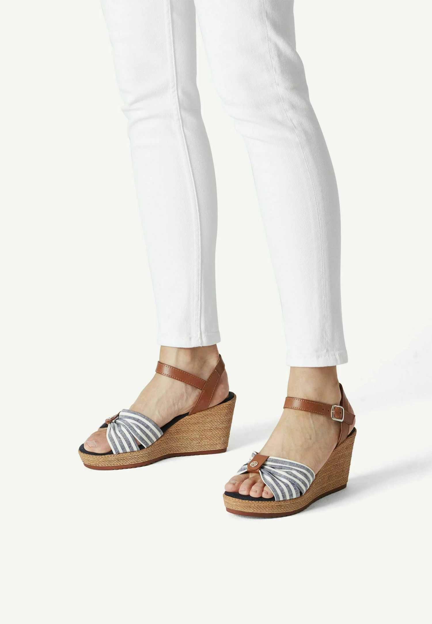 Tamaris Sandalen Met Sleehak - Cuoio Stripes 1 Tamaris Sandalen Met Sleehak - Cuoio Stripes