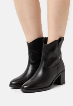 Tamaris Cowboy-/Bikerlaarsjes - Black