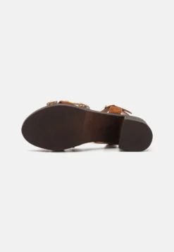 Tamaris Sandalen Met Plateauzool - Beige 10 Tamaris Sandalen Met Plateauzool - Beige -Tamaris Verkoopwinkel 77e3f13cb1914d4ab7815ae7097d265f scaled