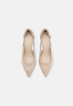 Tamaris Klassieke Pumps - Ivory 11 Tamaris Klassieke Pumps - Ivory -Tamaris Verkoopwinkel 7b8a956e522f4e06a0abbb341fcb8028 scaled
