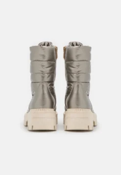 Tamaris Snowboots- Champagne 9 Tamaris Snowboots- Champagne -Tamaris Verkoopwinkel 82d9a8cfa27f4cde86a474198ade9527 scaled