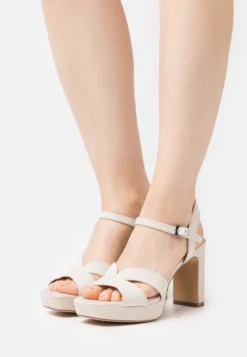 Tamaris Sandalen Met Hoge Hak - Ivory