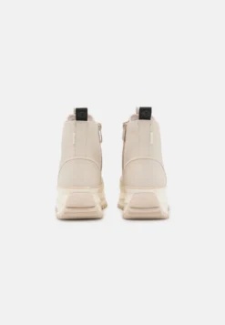 Tamaris Sneakers Hoog - Ivory -Tamaris Verkoopwinkel 9e70ea70dd2e46c0bff0b2fcef834919 scaled