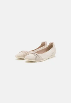 Tamaris Ballerina'S - Ivory/Champagn 8 Tamaris Ballerina'S - Ivory/Champagn -Tamaris Verkoopwinkel b9d1ef8416cf4ab8b9f57d728b24434d scaled