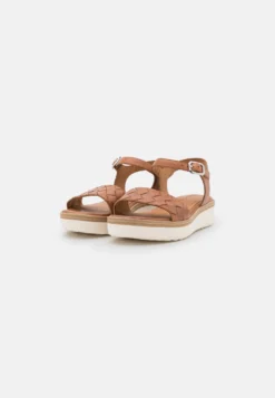 Tamaris Sandalen Met Sleehak - Nut -Tamaris Verkoopwinkel c154e5aecca9443db313c0888af0d0e6 scaled