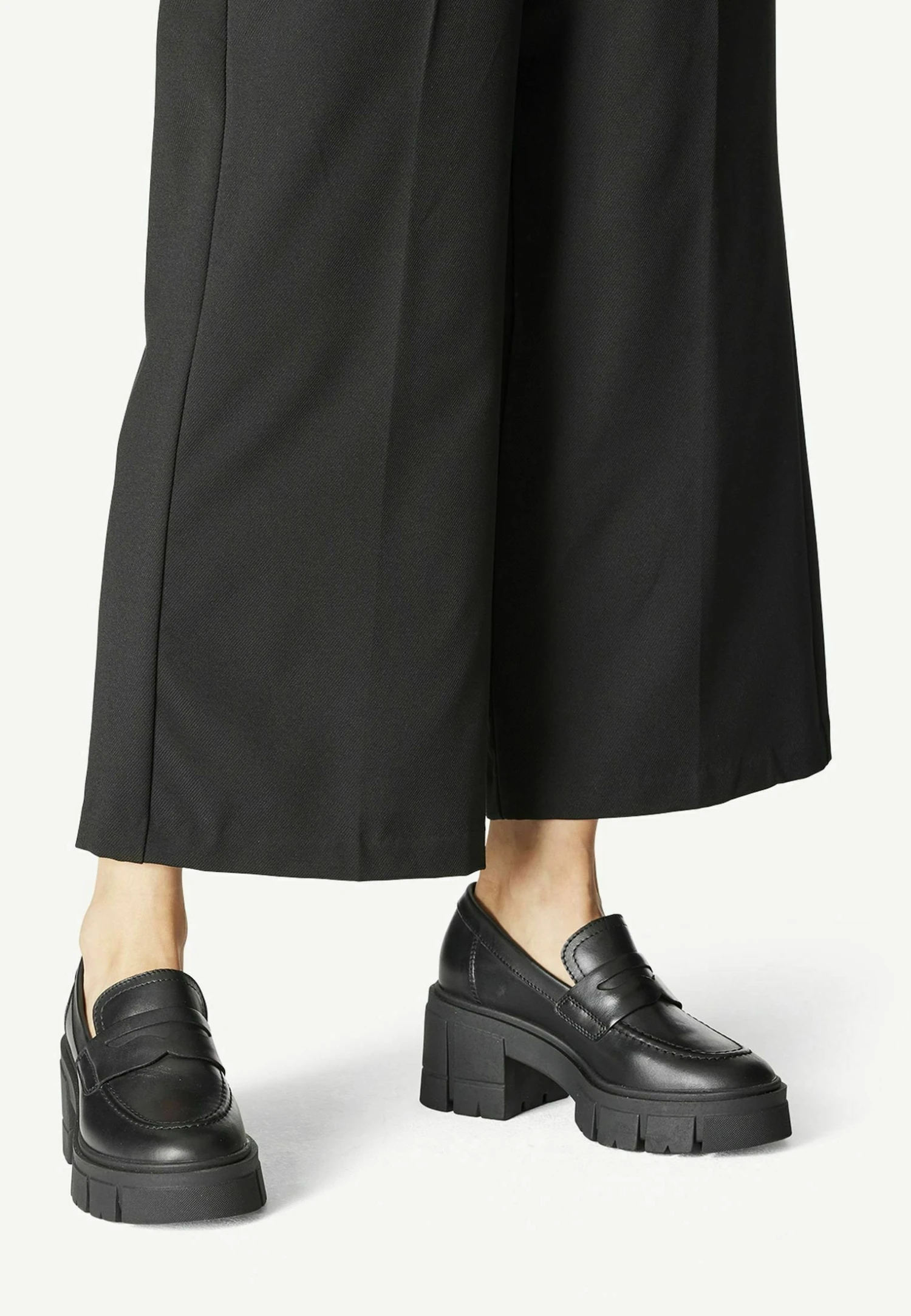 Tamaris Instappers - Black Leather 1 Tamaris Instappers - Black Leather