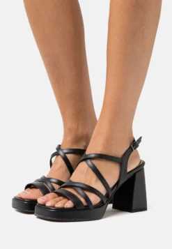 Tamaris Sandalen Met Hoge Hak - Black Matt