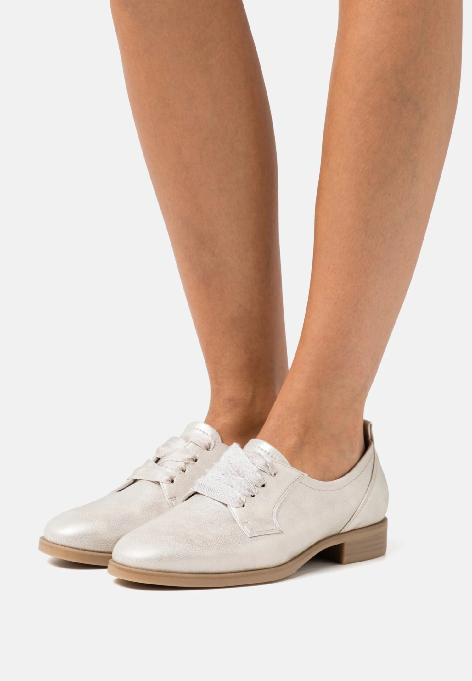 Tamaris Veterschoenen - Light Gold 1 Tamaris Veterschoenen - Light Gold